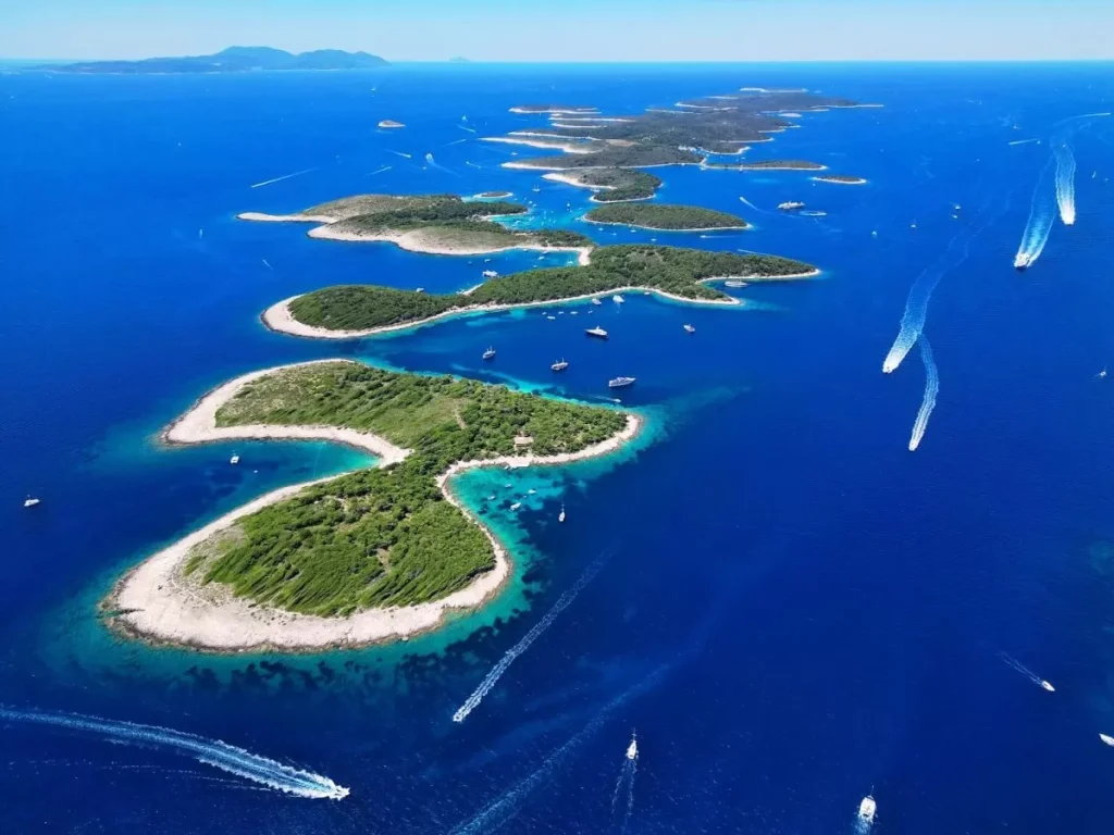 Where to Swim in Hvar – the Most Amazing Beaches, Antonio Rent Hvar