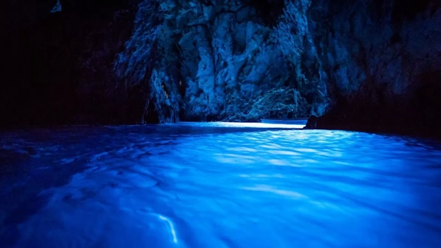 Blue Cave Tour-antonirent.hr